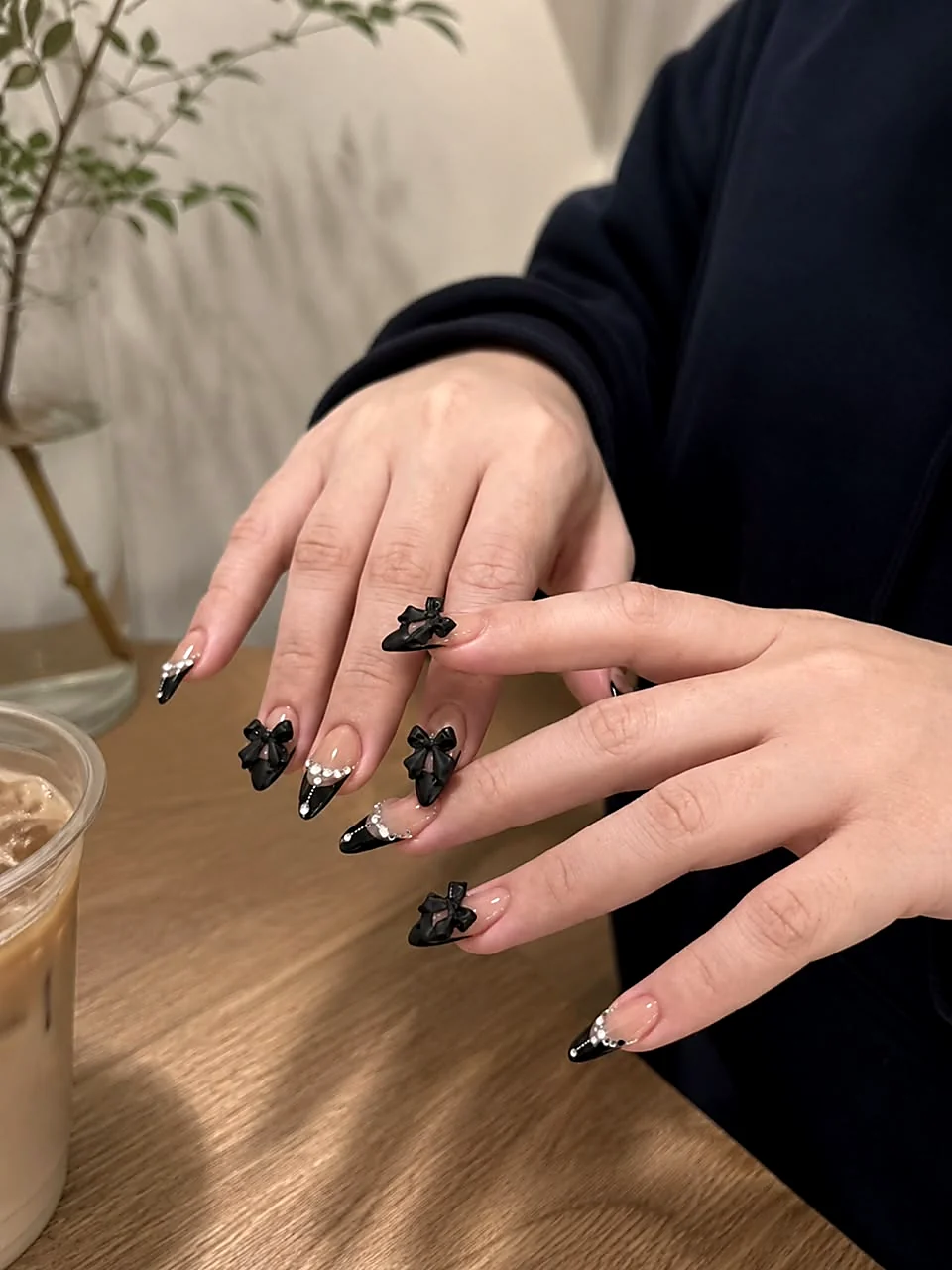 Black bow extension nails